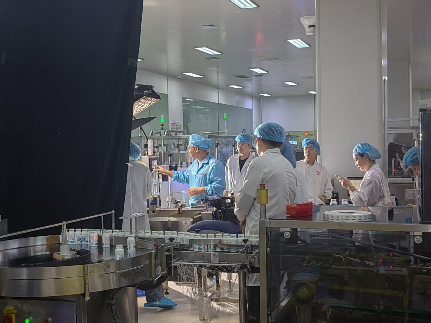 汤臣倍健：8分钟纯实拍，欢迎来扒自家透明工厂-广告人干货库